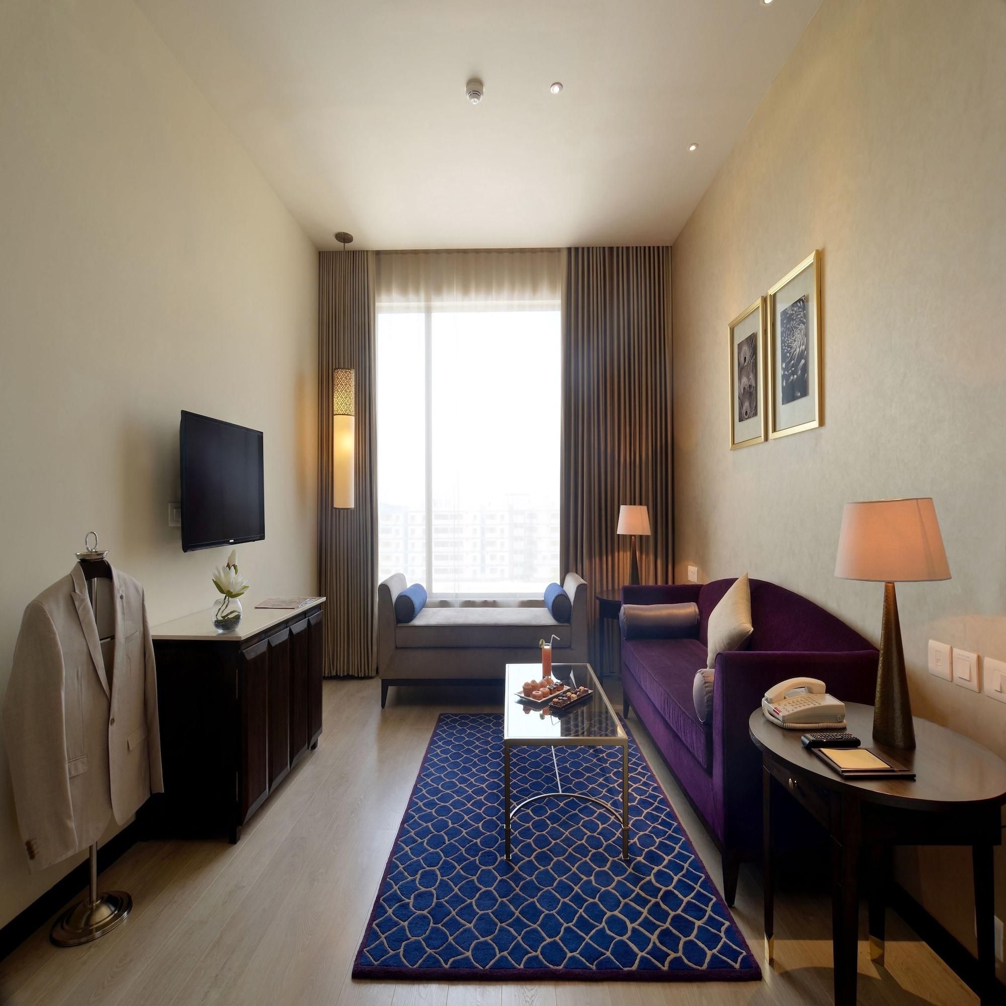 فندق ماراسا ساروفار بريميير تيروباتي المظهر الخارجي الصورة Living room